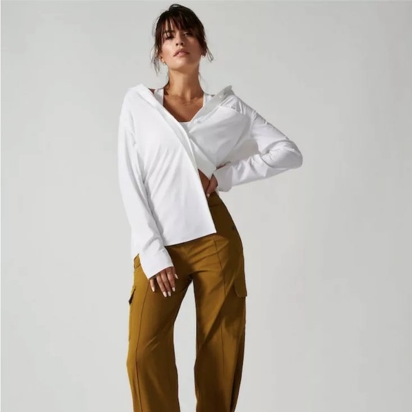 Athleta Tops - NWT ATHLETA Urbanite Top 2.0 1X Plus White Work Travel Commute #981471